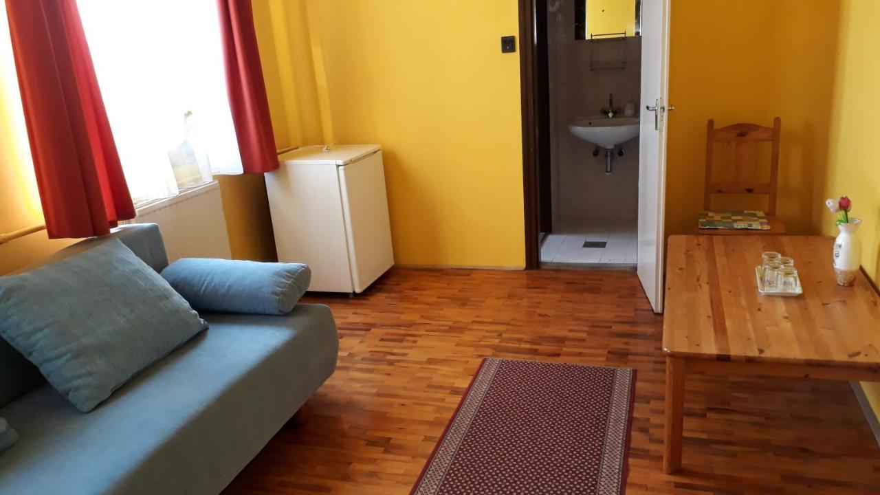 Centrum Apartman Hotel Hajduszoboszlo Exterior photo